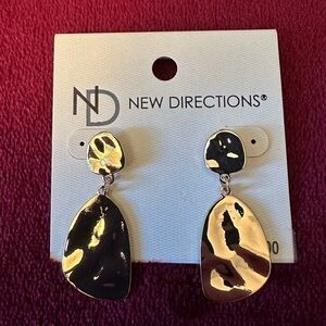 NWT New Directions Gold Tone Earrings